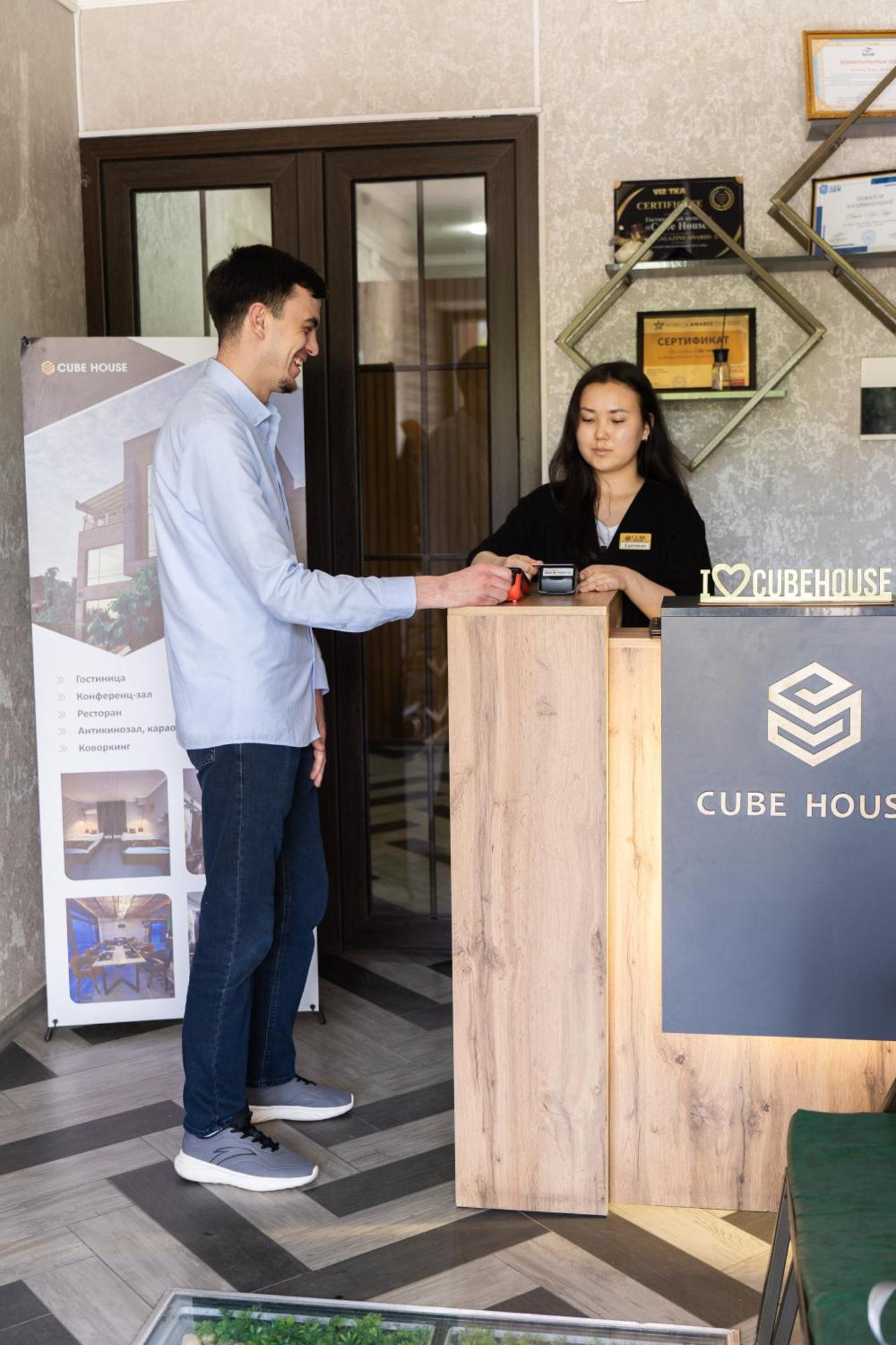 Готель Cube House Ош Екстер'єр фото