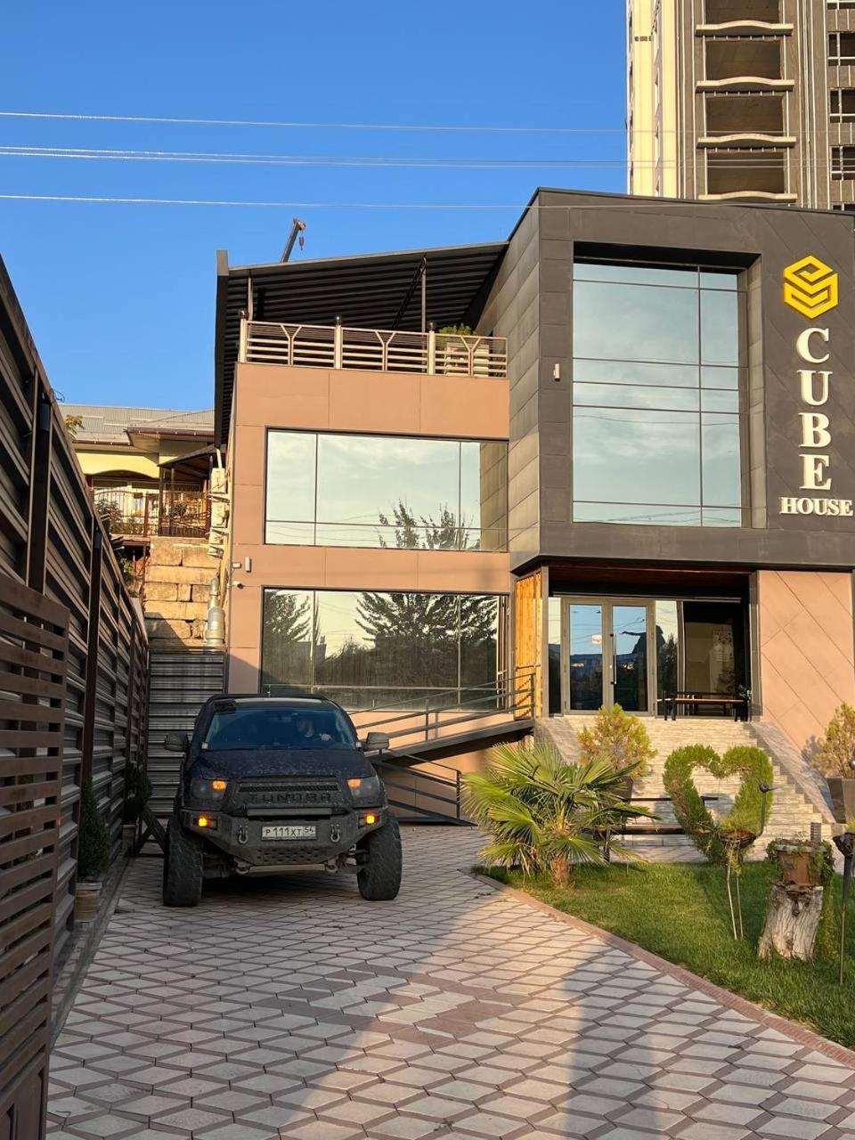 Готель Cube House Ош Екстер'єр фото